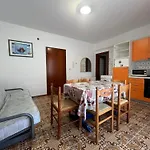Functional Flat Next To The Sea In شقة بيبيوني
